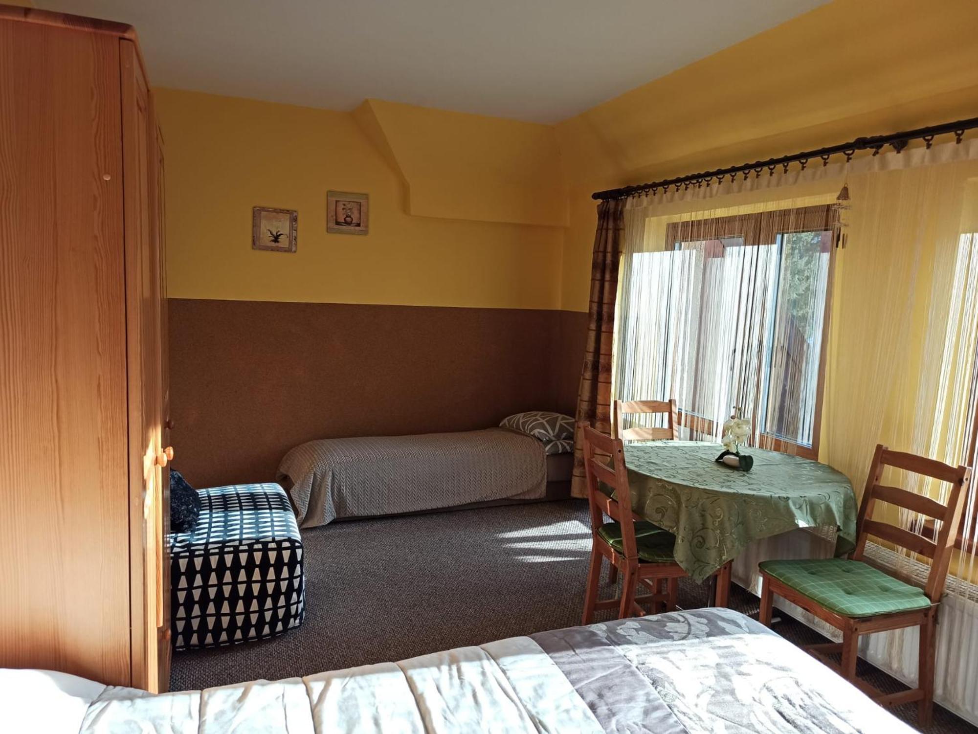 Olimp Pokoje I Apartamenty 什切尔克 外观 照片