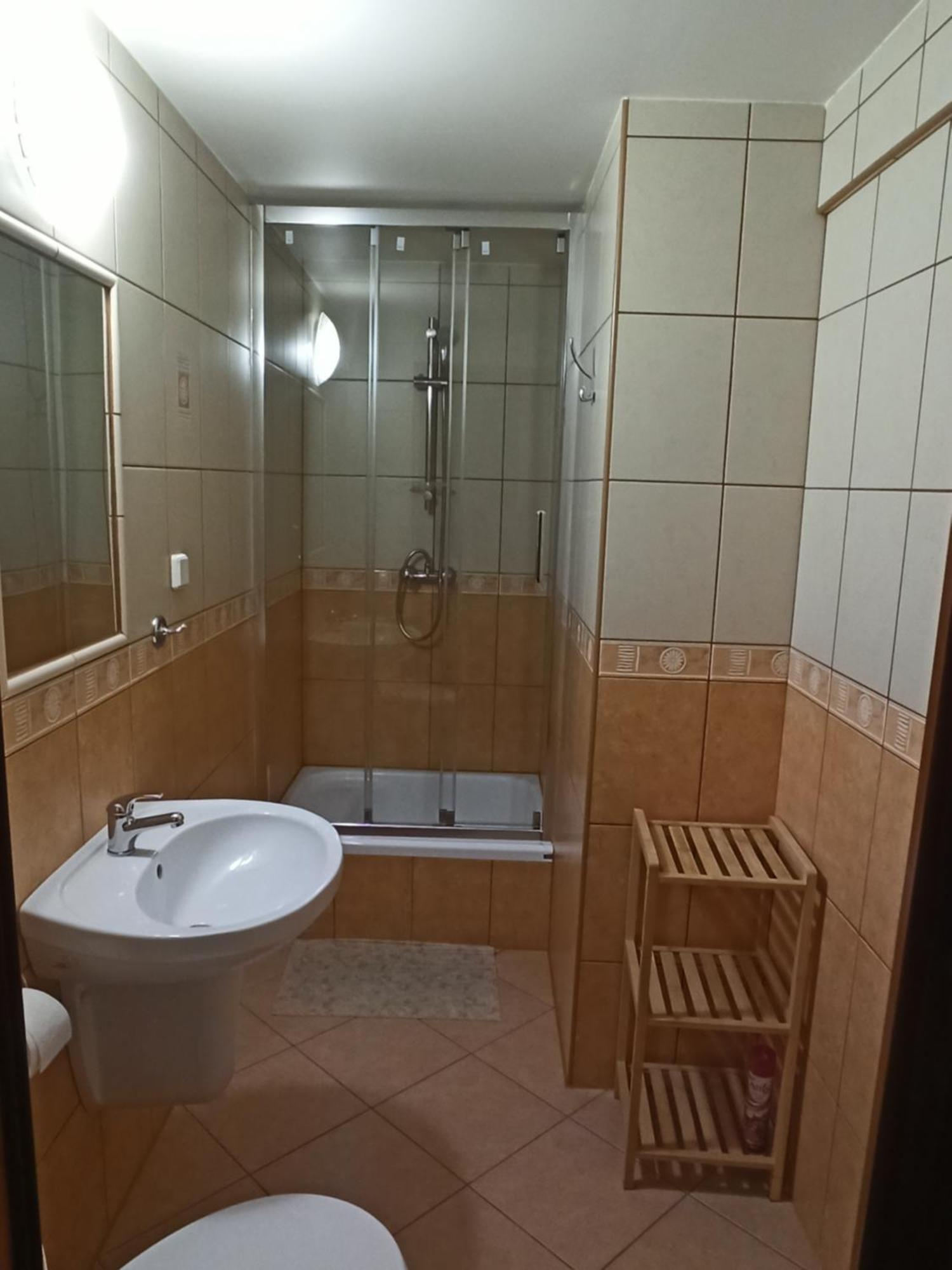 Olimp Pokoje I Apartamenty 什切尔克 外观 照片